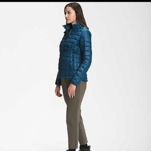 THE NORTH FACE Women’s Blie ThermoBall Eco Jacket